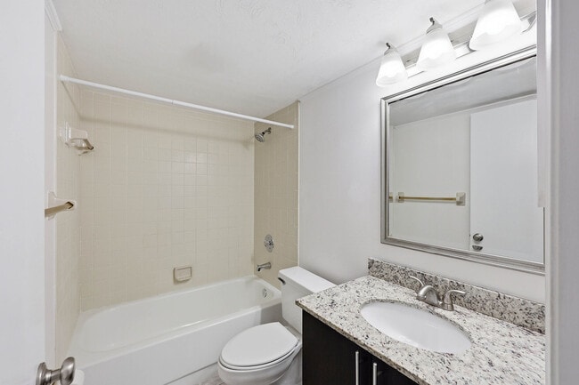 Building Photo - 1231 Commonwealth Cir