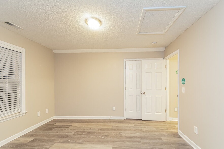 Building Photo - 525 Hidden Cellars Dr