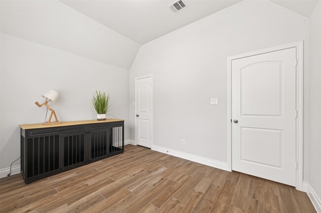 Building Photo - 17171 Crimson Crest Dr