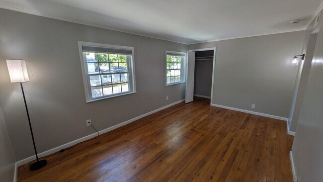 Building Photo - 121 Nesper Rd