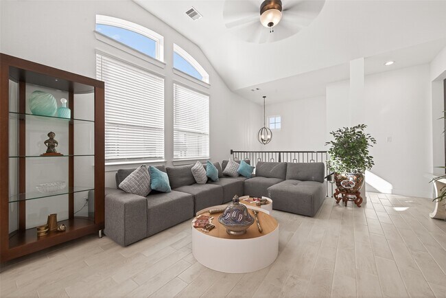 Building Photo - 21163 Medina River Dr