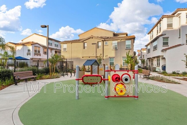 Building Photo - 17 Advantage Ct