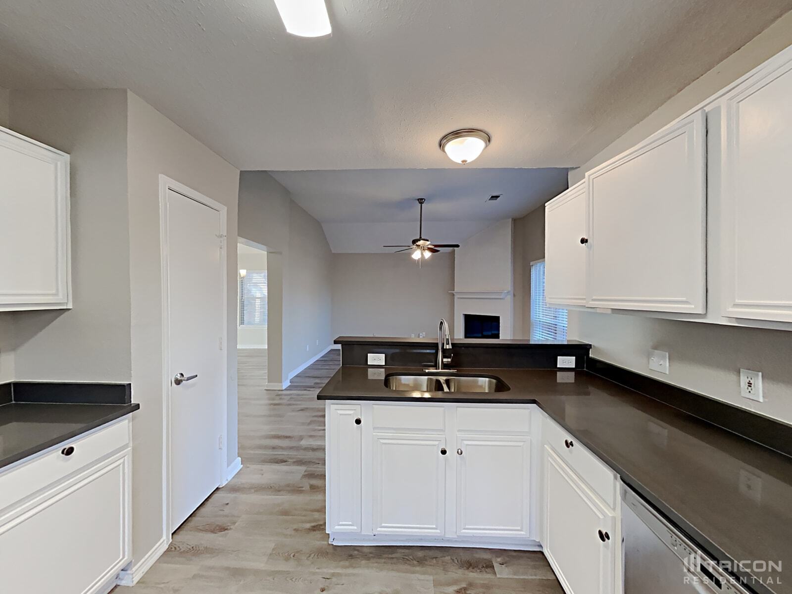 Building Photo - 1106 Castleman Dr