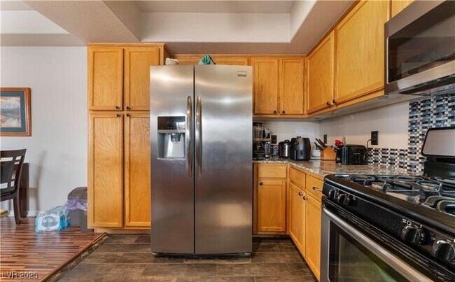 Building Photo - 6704 Dorita Ave