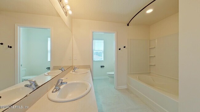 Building Photo - 3583 Shiner Dr