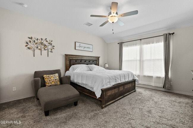 Building Photo - 13920 Loreina Luz Ave