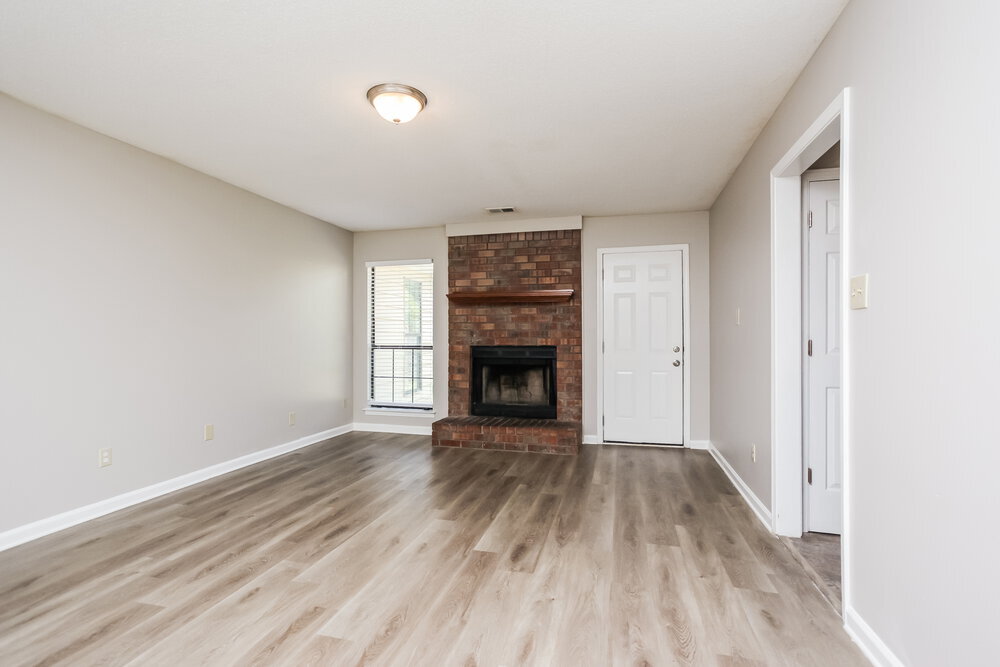 Building Photo - 4295 Rosswood Dr