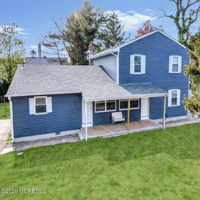 Building Photo - 1143-1145-1145 Roe Ave