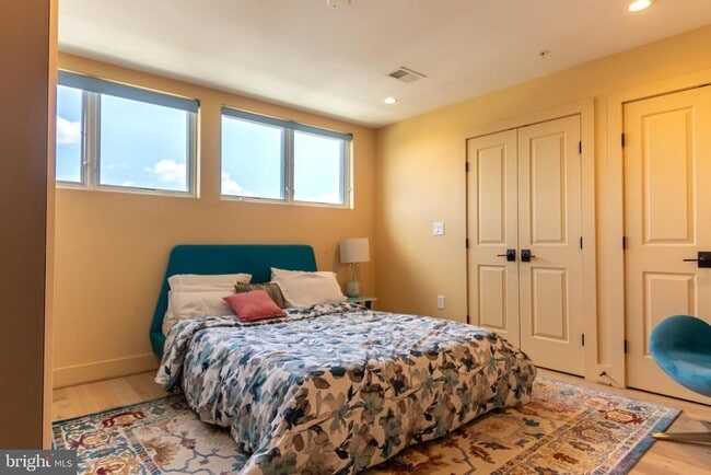 Building Photo - 1631 Montello Ave NE