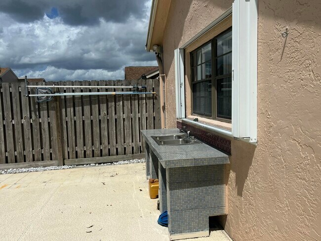 Building Photo - 21023 Rustlewood Ave