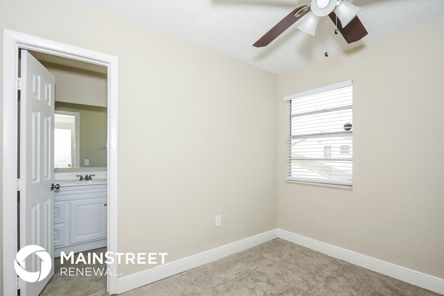 Building Photo - 18954 NW 63rd Ct Cir