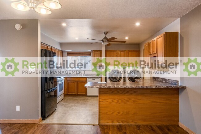 Building Photo - 14104 Turner Pl NE