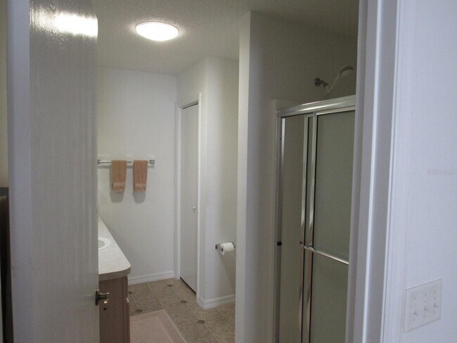 Building Photo - 779 Evelyn Dr