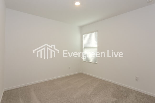 Building Photo - 1008 Calley Pear Trl