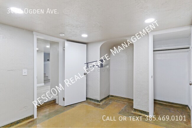 Building Photo - 3480 Ogden Ave