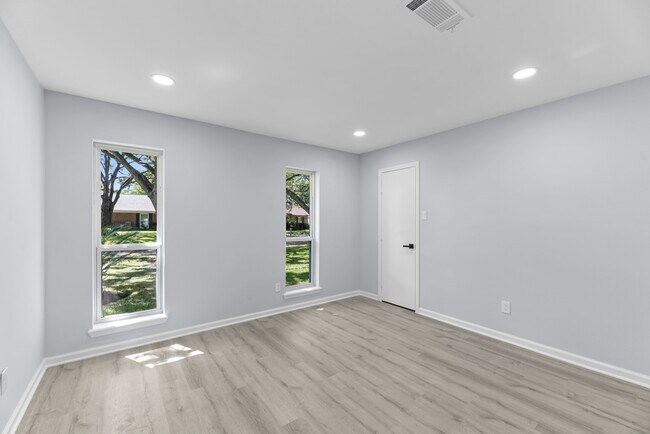Building Photo - 11402 Ash Creek Dr
