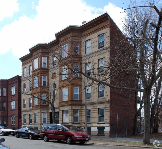 The Amelia - 123 Walnut St Holyoke MA 01040 | Apartment Finder