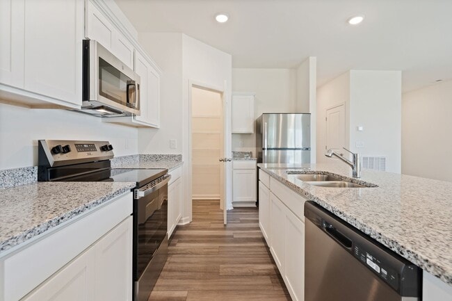 Building Photo - 724 Shepard Rock Dr