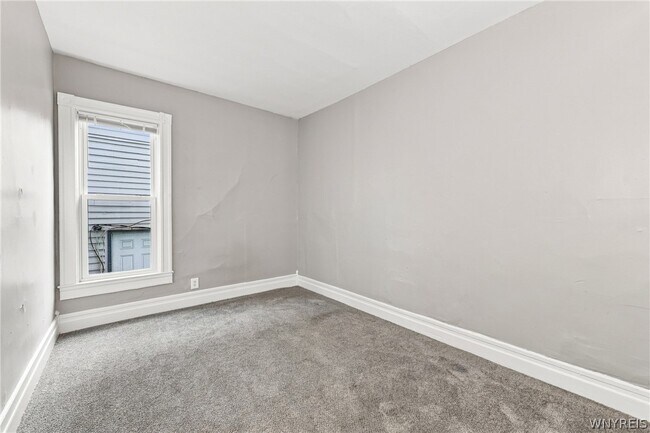 Building Photo - 55 Vernon Pl