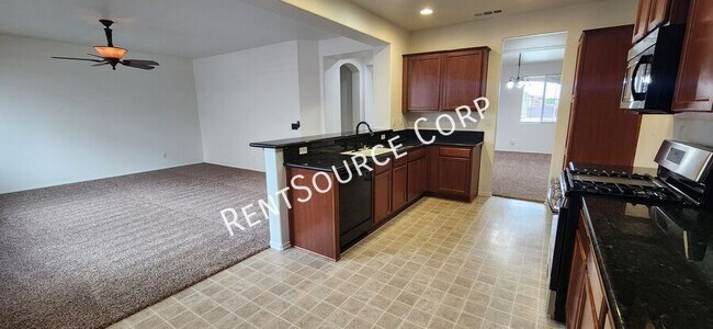Building Photo - 3215 Tumbleweed Ave