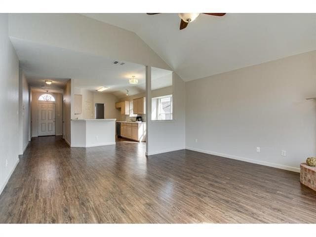 Building Photo - 1414 Stella Dr