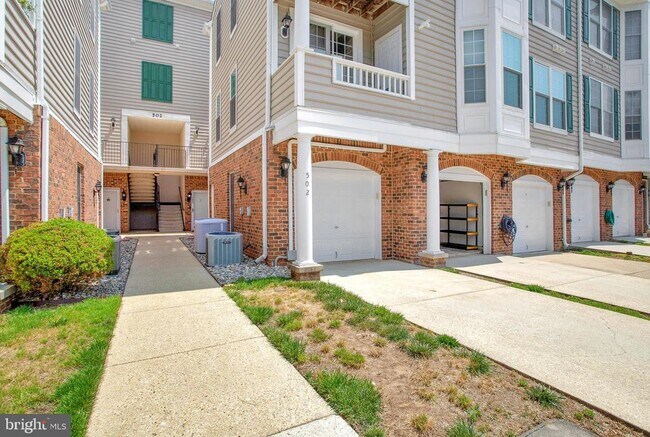 Building Photo - 502 Mathias Hammond Way
