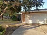 Building Photo - 21635 Boggy Ford Rd