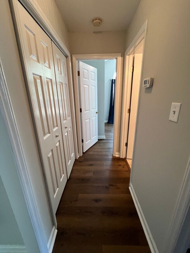 Building Photo - Discover this well-maintained 3-bedroom, 2-bath home in Wilmington, NC