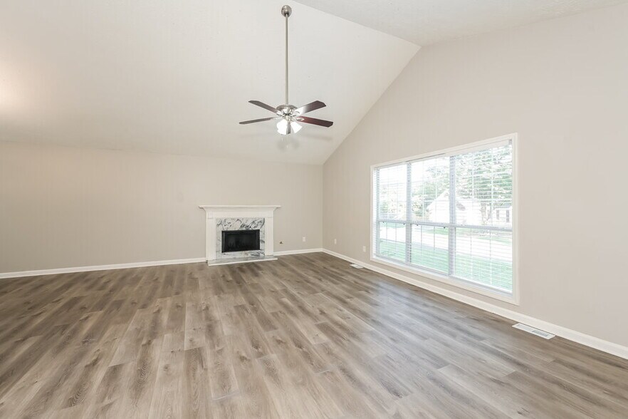 Building Photo - 1393 Richland Creek Trail