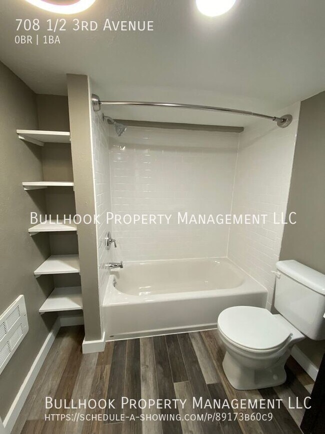 Building Photo - 708 1/2 3rd Avenue-