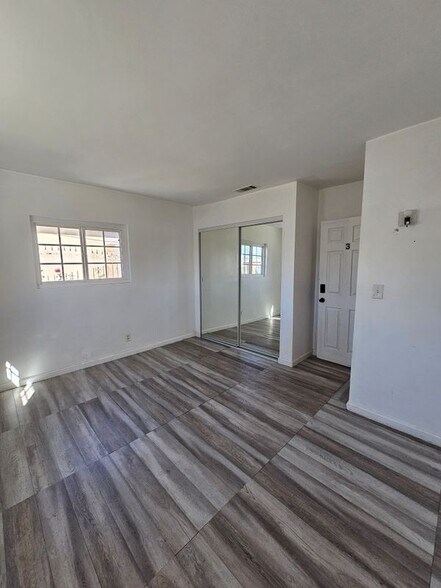 Building Photo - 6623 Almeria Ave