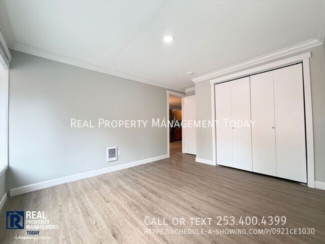 Building Photo - 1111 SW 148th St