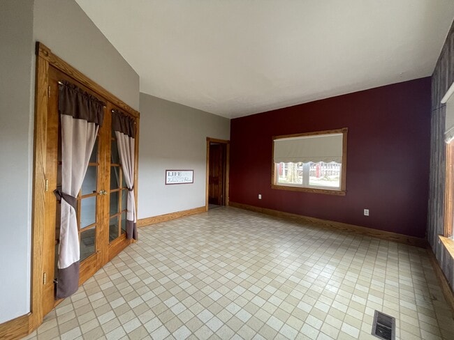 Building Photo - 7094 N 550 E