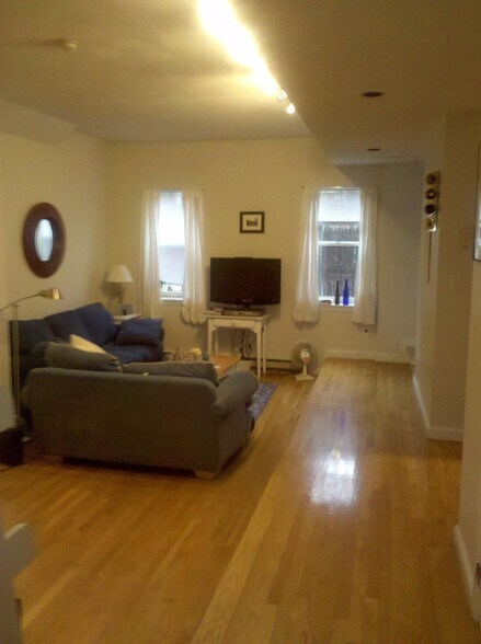 *Pictures are representative samples of the advertised unit. In some cases, the actual units you tou - 238 W Newton St