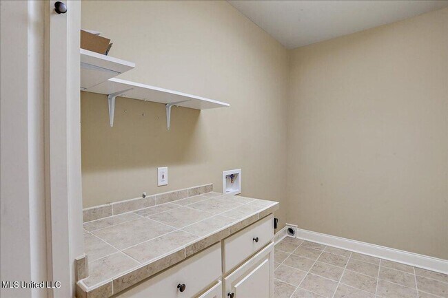 Building Photo - 3 Bed/2 Bath Home in North Place Reserves in Madison