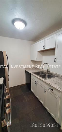 Building Photo - 425 E Creekside Cir