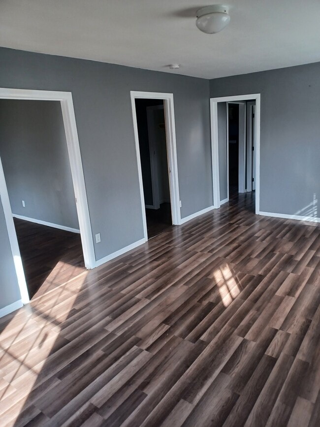 Building Photo - 4056 Powell St