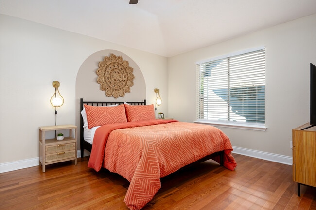 Building Photo - 20231 Linden Tree Dr