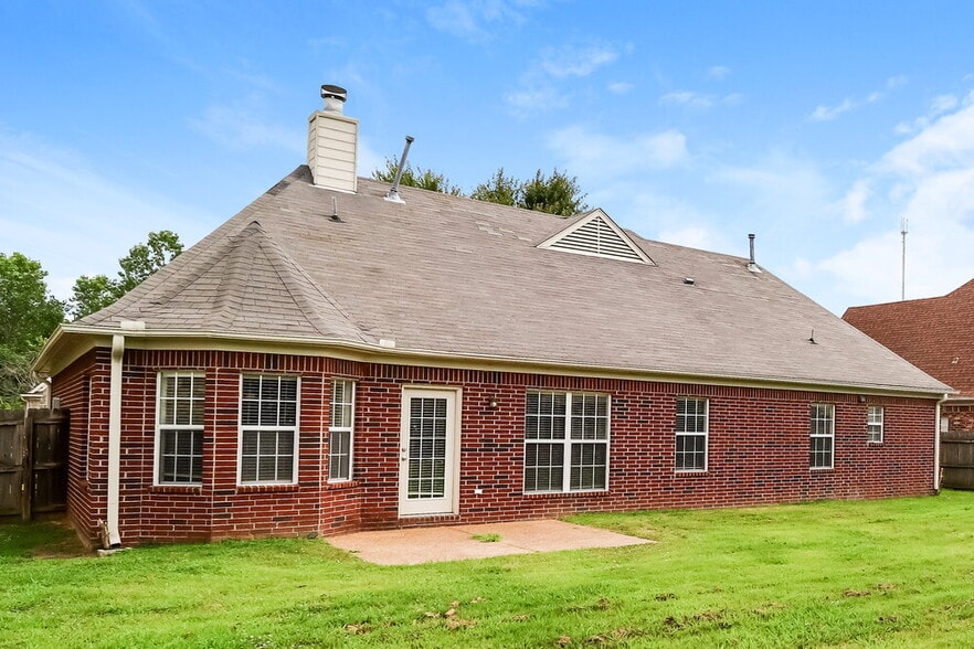 Building Photo - 8249 White Wing Ln