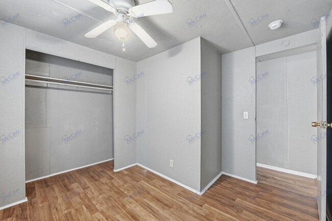 Building Photo - 1307 Oakridge Rd