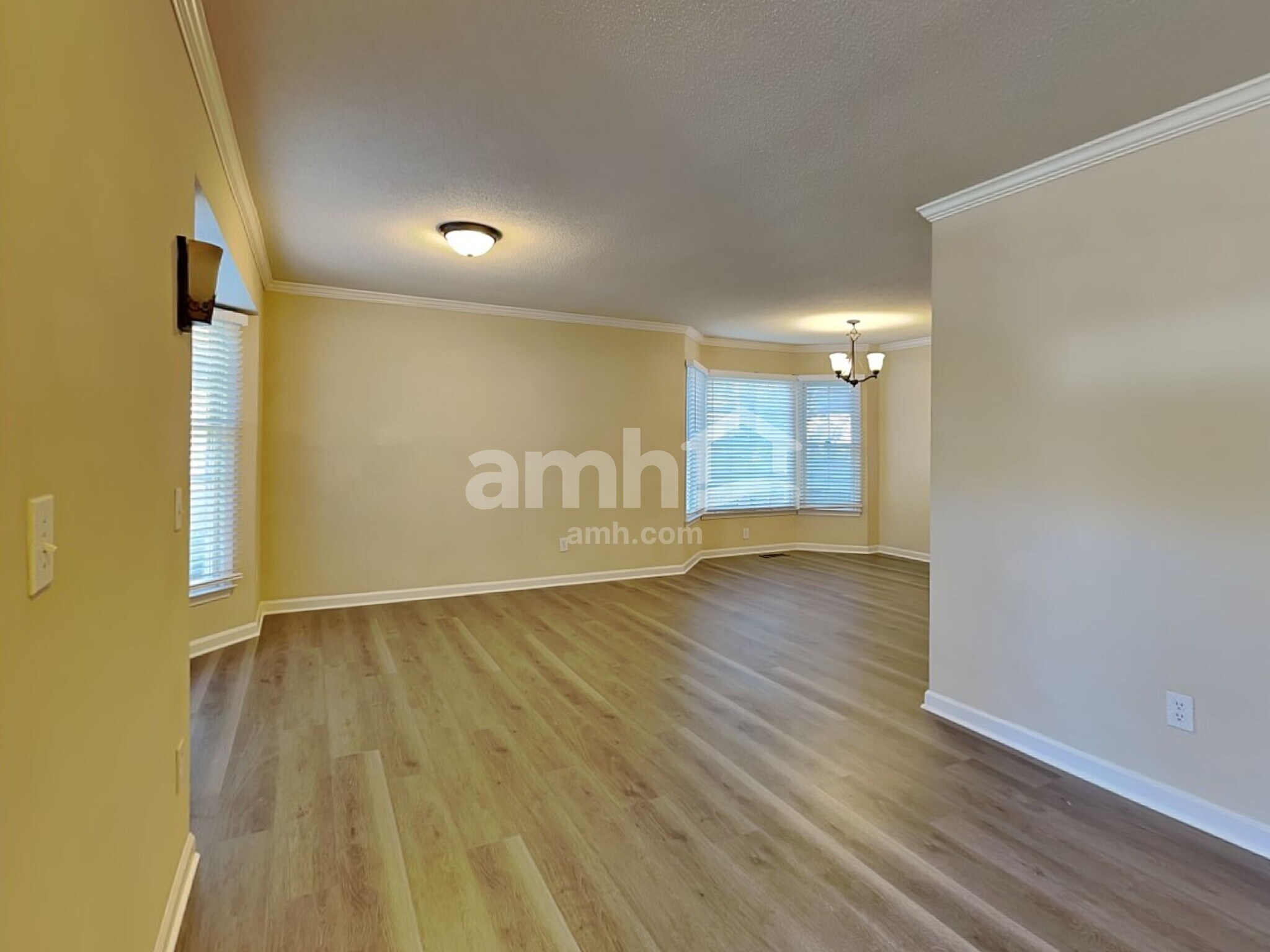 Building Photo - 6323 Stonewick Dr