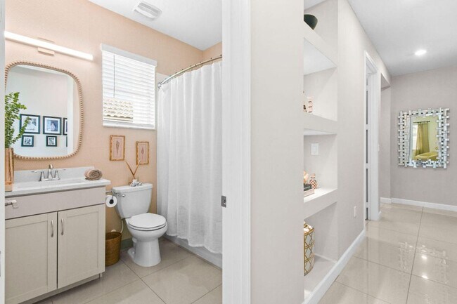 Building Photo - 3558 Haldin Pl