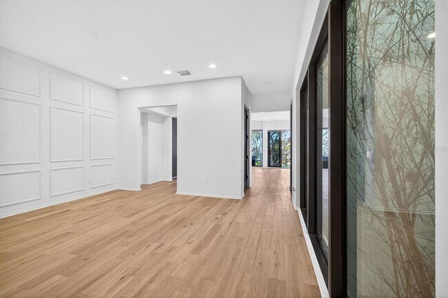 Building Photo - 94 W Davis Blvd