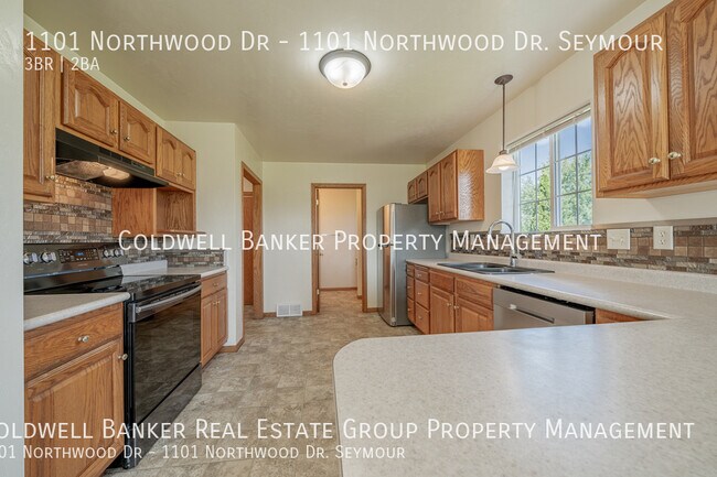 Building Photo - 1101 Northwood Dr