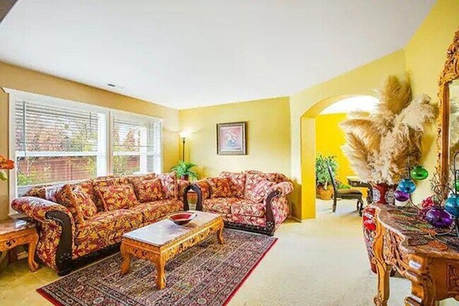 Building Photo - Spacious Amazing 6 bed in Fairwood!