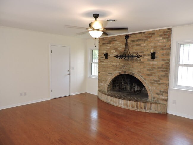 Building Photo - Nice home in Northeast Pensacola!
