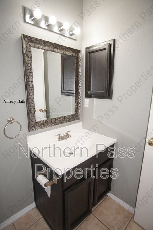 Building Photo - 3717 Tierra Zafiro Dr