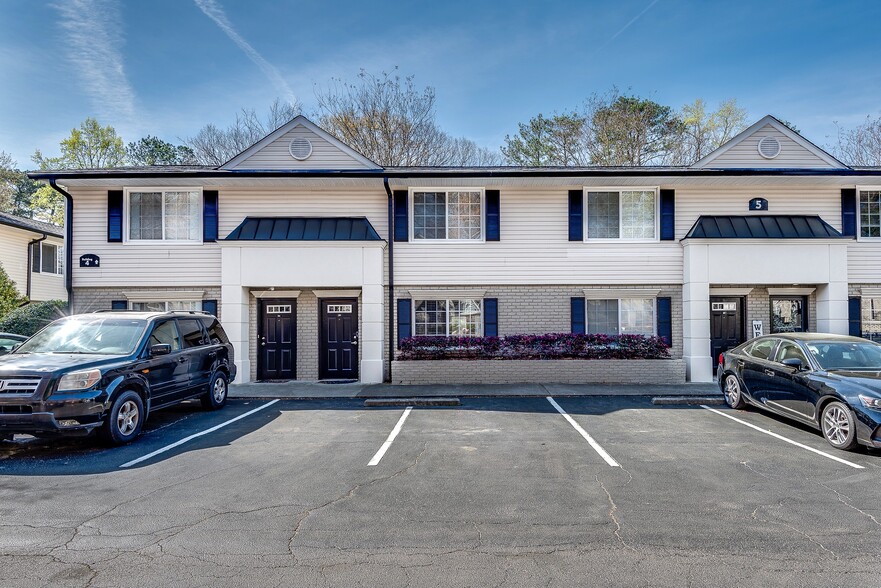 Primary Photo - 6940 Roswell Rd