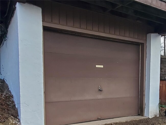 Building Photo - 229 Wilkinson Rd