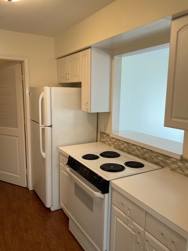 Building Photo - 5313 Territorial Rd